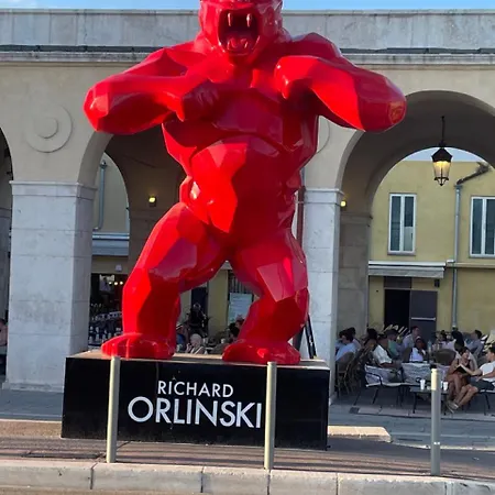 Avenue Des Fleurs Apartmán *