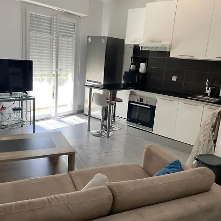 Avenue Des Fleurs Lägenhet