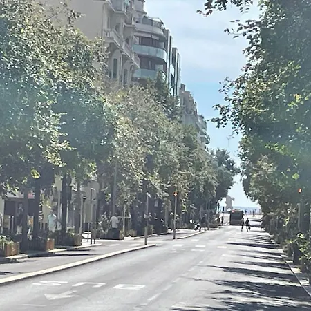 Lägenhet Avenue Des Fleurs *