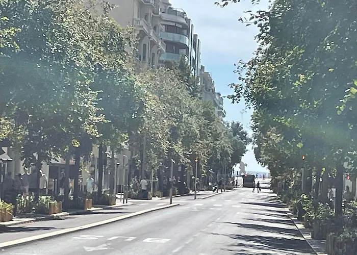 Lägenhet Avenue Des Fleurs *